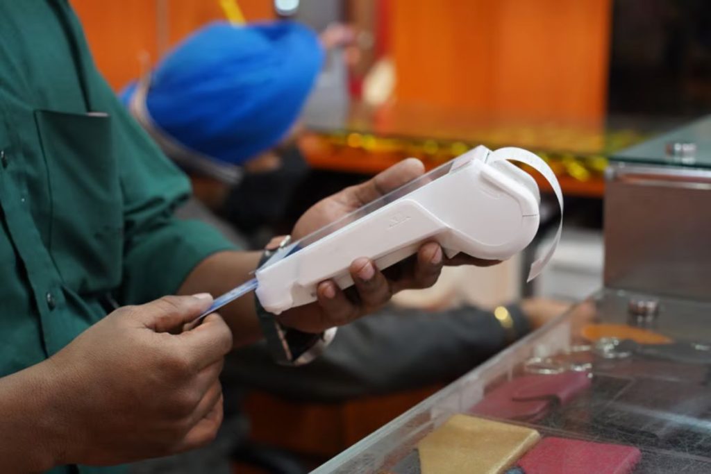 Cost reduction RFID adoption visual showing modern smart tags and readers used to streamline warehouse workflows and eliminate manual tracking errors
