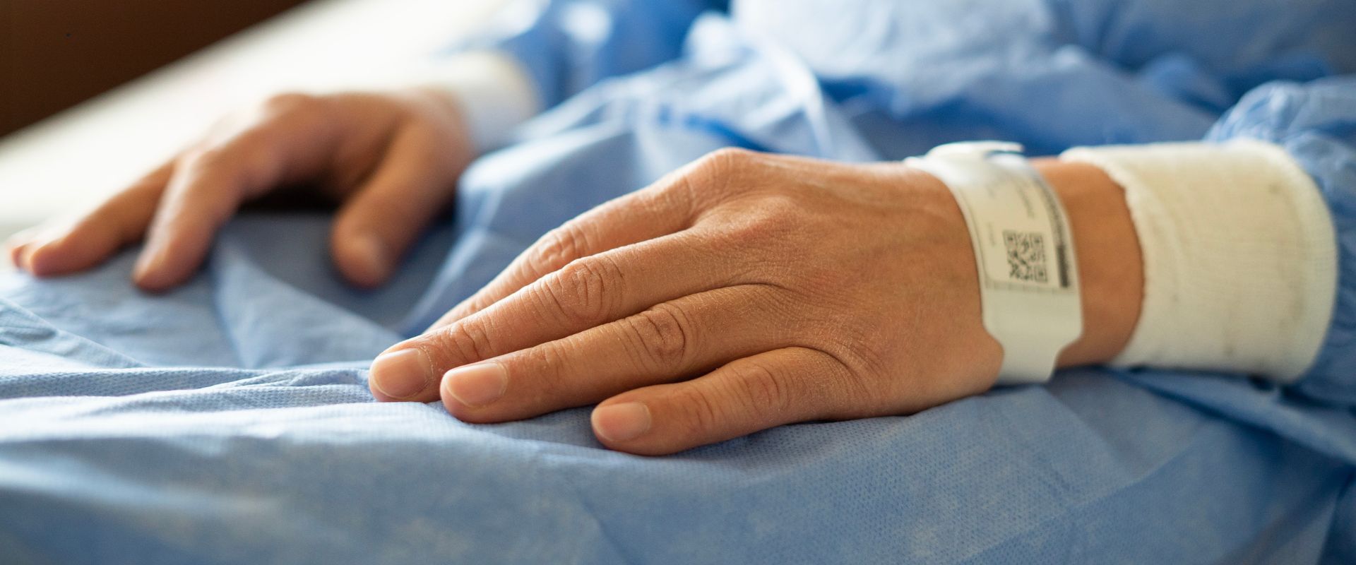 Patient safety RFID hospital wristbands for automatic identification and verification systems