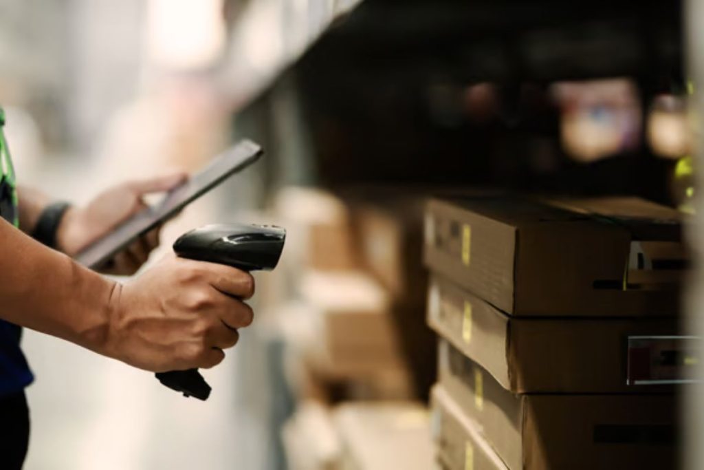 Smart maintenance scheduling