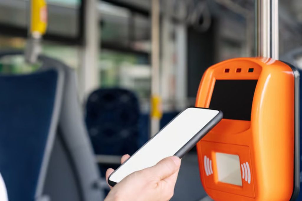 Vehicle location monitoring RFID fleet management optimizing routes for fuel efficiency improvement